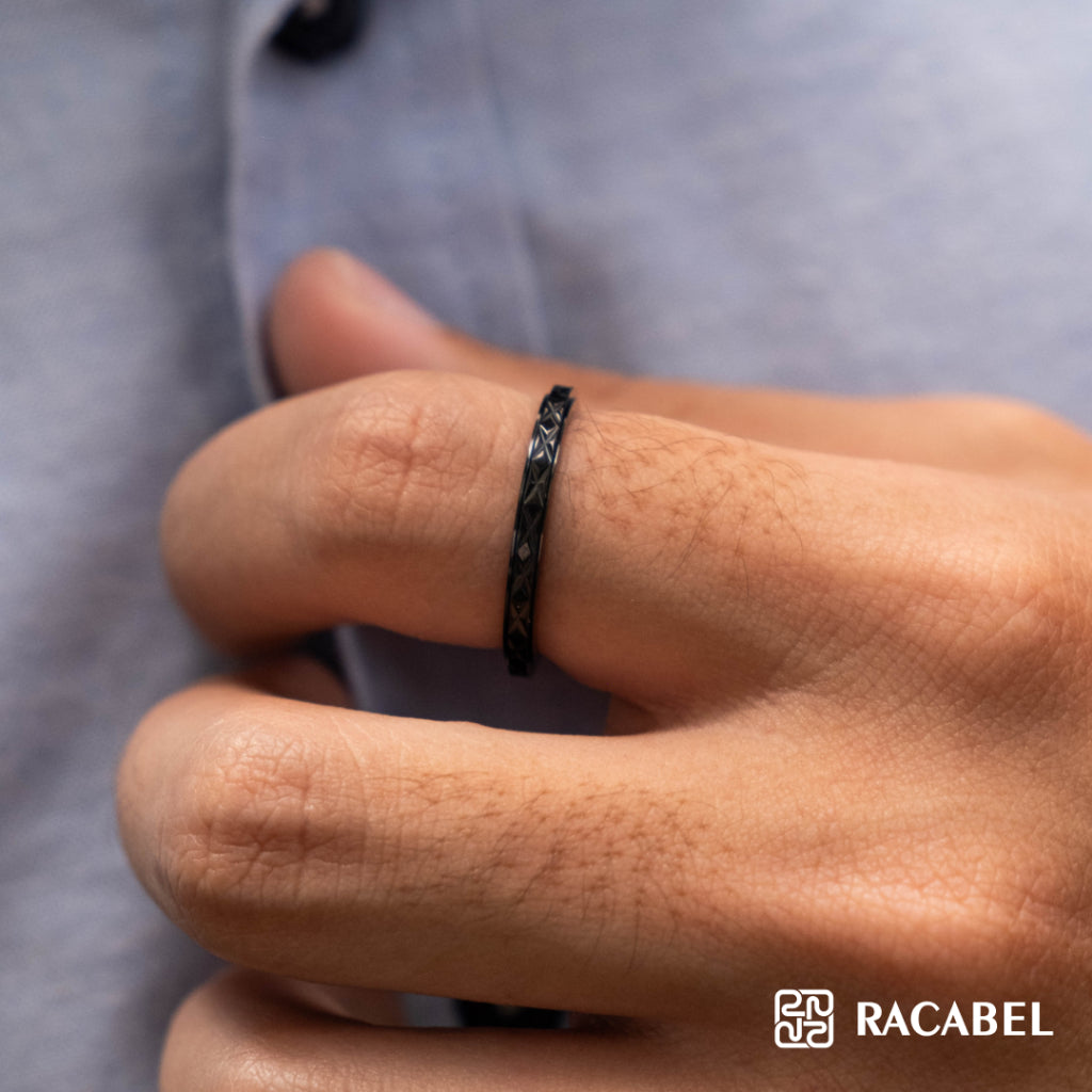Racabel Notch Anxiety Ring Black - Cincin Kecemasan Pria Wanita Titanium Hitam Anti Karat